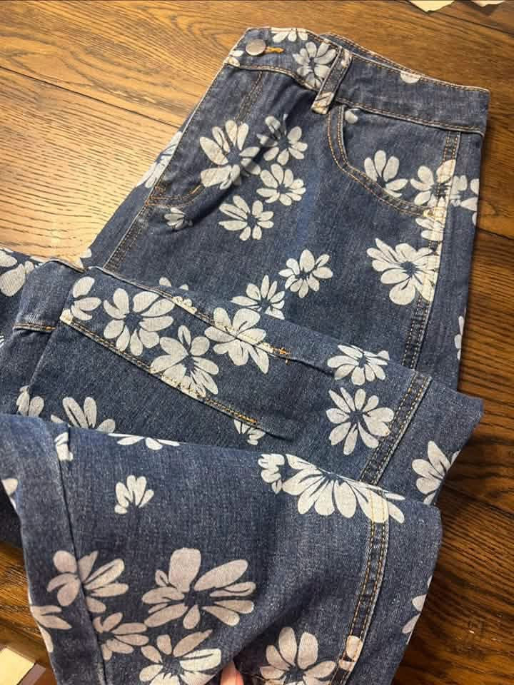 Floral Barrel Jeans